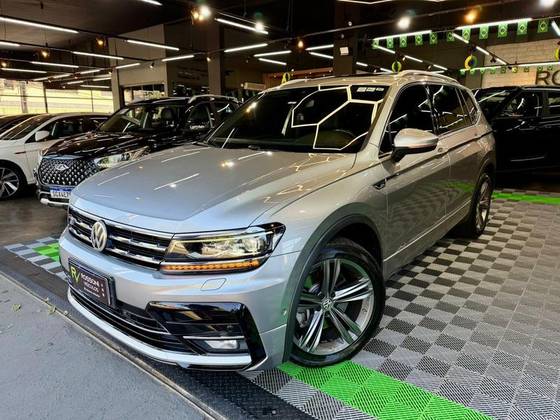 VOLKSWAGEN TIGUAN 2.0 350 TSI GASOLINA ALLSPACE R-LINE 4MOTION DSG VOLKSWAGEN TIGUAN 2.0 350 TSI GASOLINA ALLSPACE R-LINE 4MOTION DSG